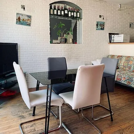 Le Triplex Du Marche Rochelais_t3_70m2 Appartement *